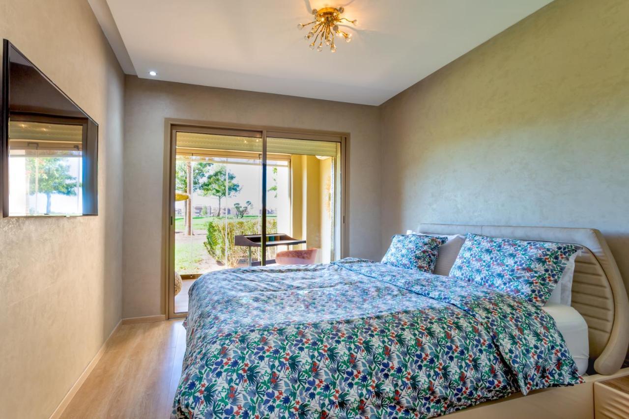 Somptueux 3 Chambres De 160 M². Front De Golf Apartamento